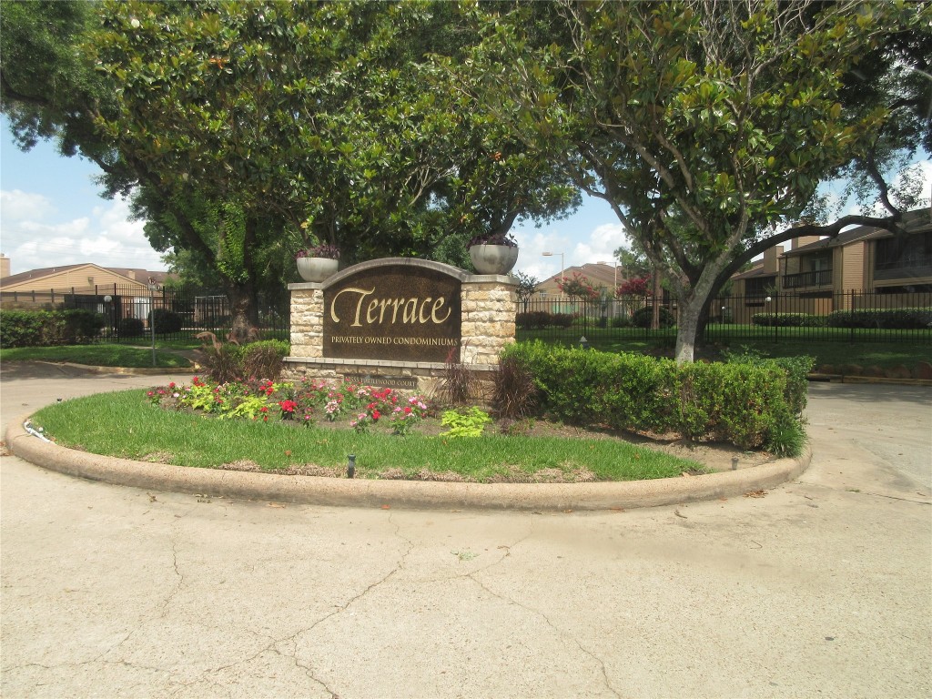 10555 Turtlewood Court 1306, Houston, TX, 77072 | 18069314 | Realty Texas LLC