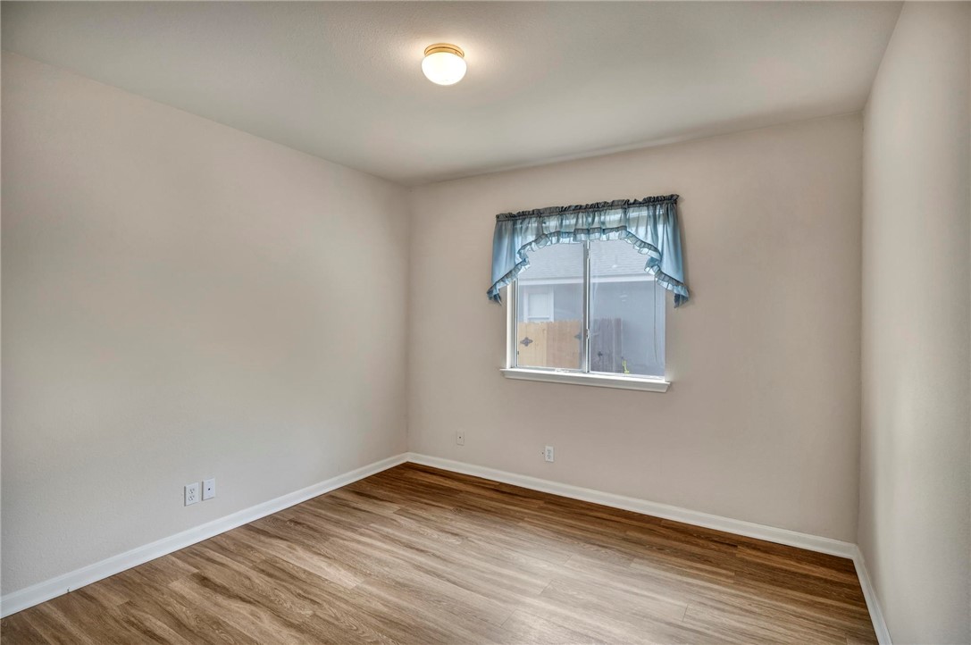 216 Meadowside Drive