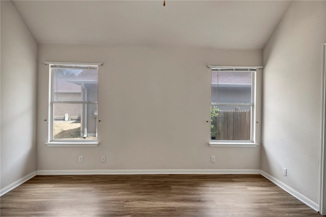 216 Meadowside Drive