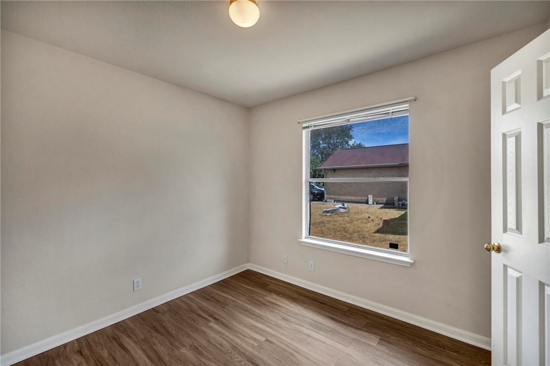 216 Meadowside Drive