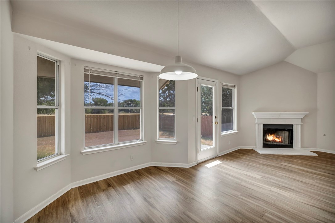216 Meadowside Drive