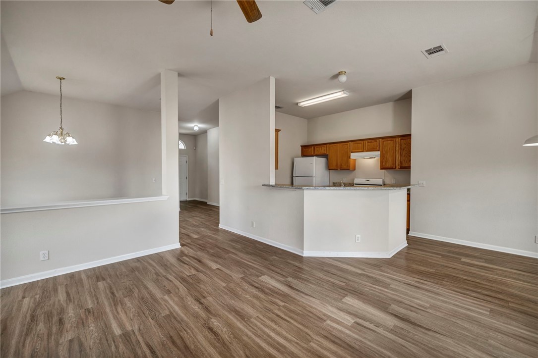 216 Meadowside Drive