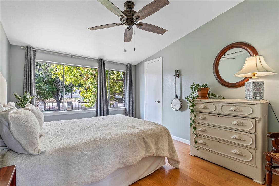 1304 Mariposa Drive 203 , Austin, TX, 78704 | 5698751 | Realty Texas LLC