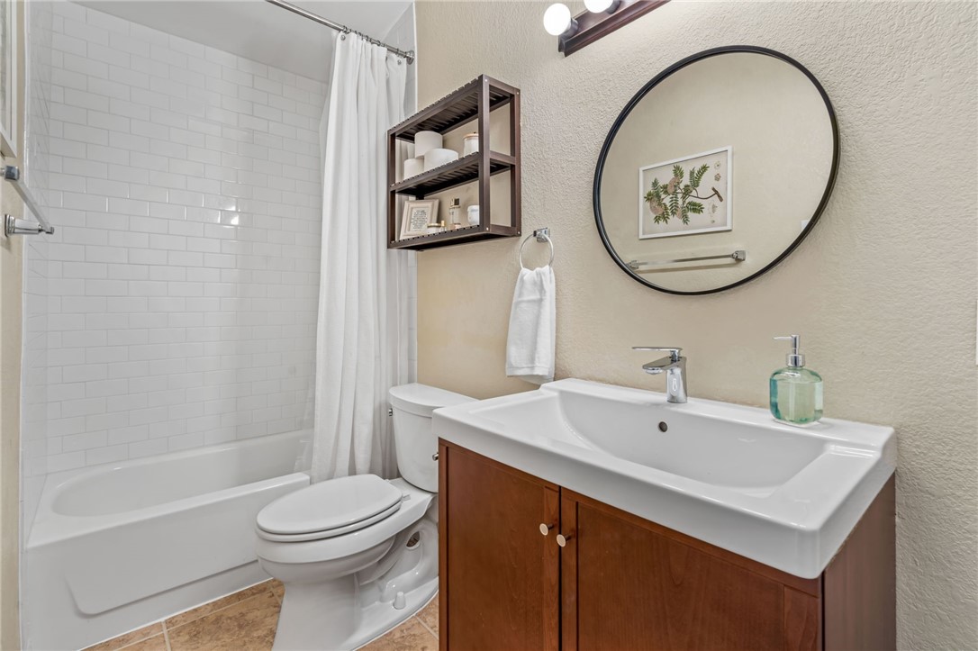 1304 Mariposa Drive 203 , Austin, TX, 78704 | 5698751 | Realty Texas LLC
