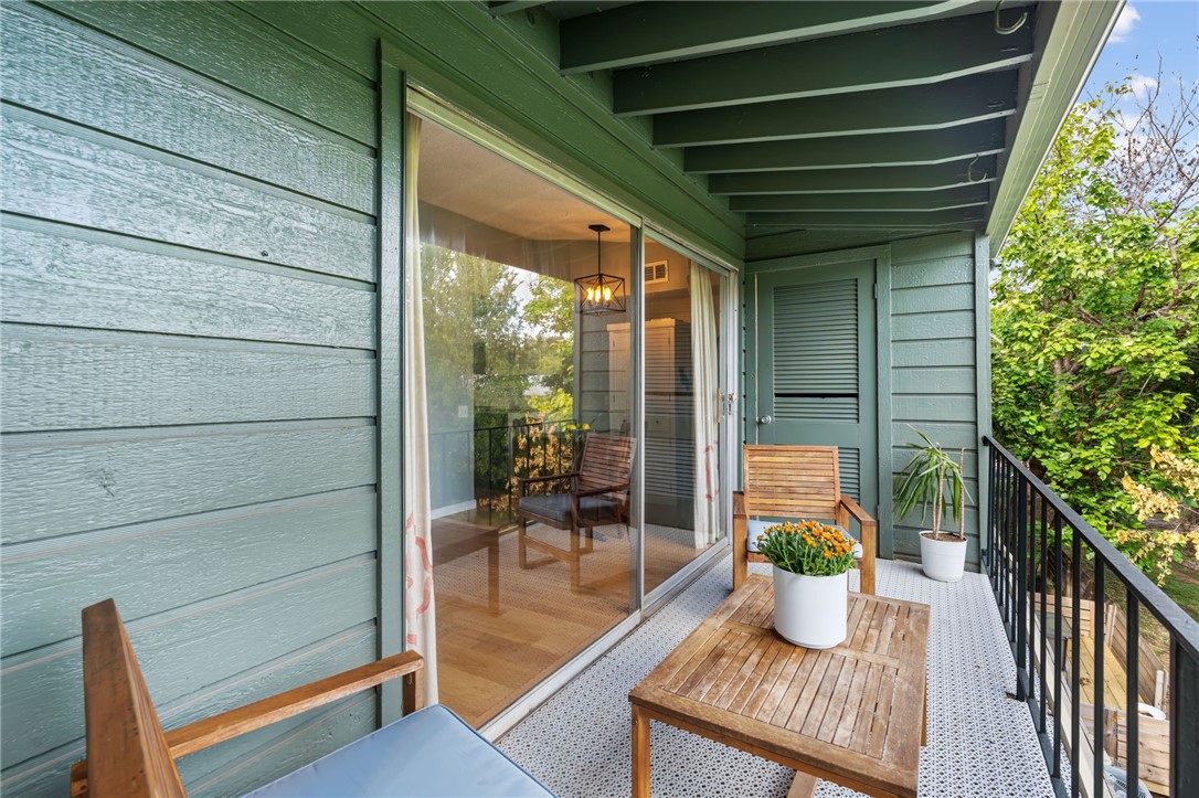 1304 Mariposa Drive 203 , Austin, TX, 78704 | 5698751 | Realty Texas LLC