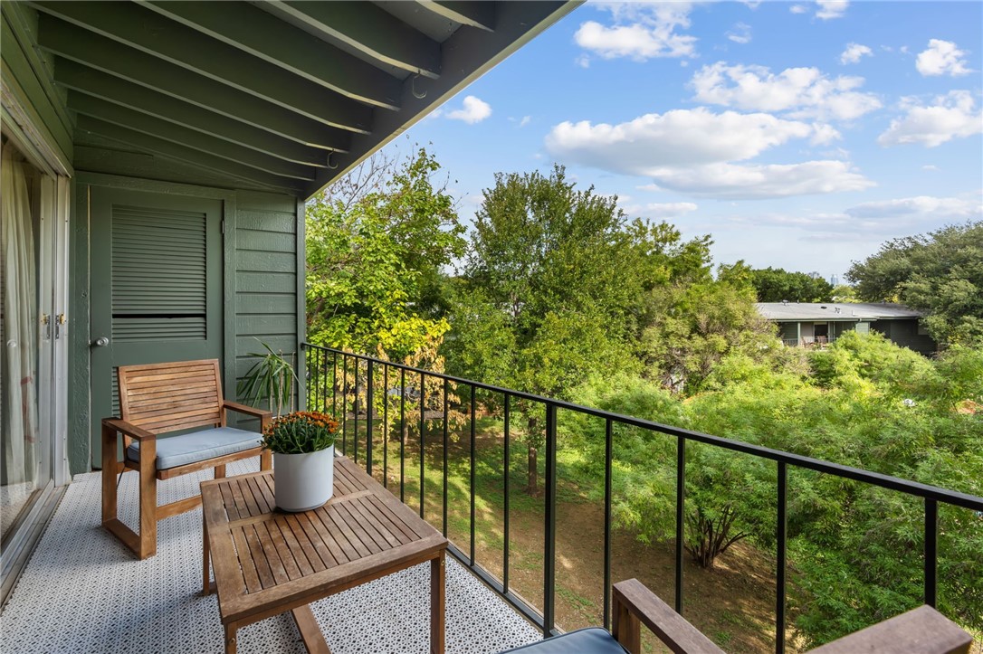 1304 Mariposa Drive 203 , Austin, TX, 78704 | 5698751 | Realty Texas LLC