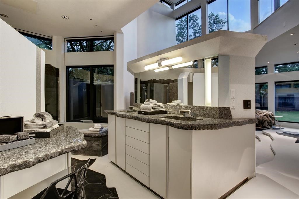 3201 University Boulevard , Houston, TX, 77005 | 97840344 | Realty Texas LLC