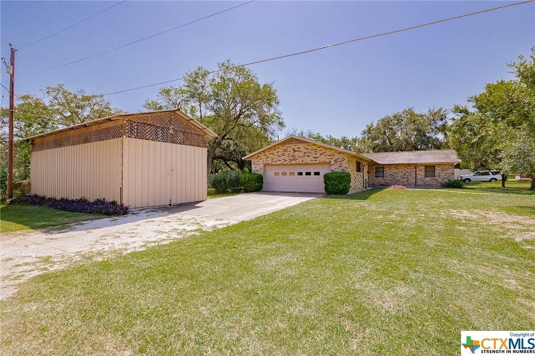 839 Westwood Drive , Goliad, TX, 77963 | 487723 | Realty Texas LLC