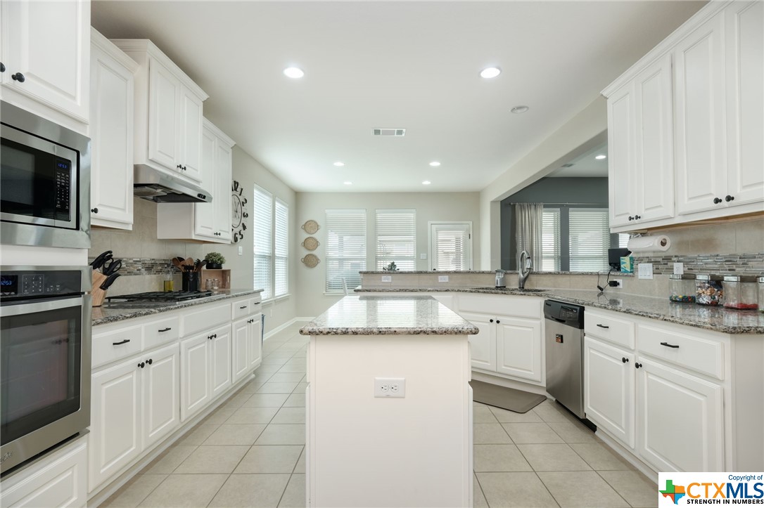 308 Whirlabout Way
