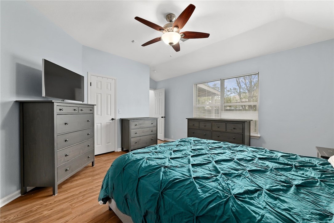 905 Melted Candle Cove , Pflugerville, TX, 78660 | 1242947 | Realty Texas LLC