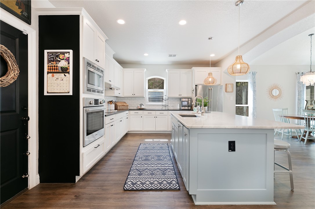 615 spacious sky Street , San Antonio, TX, 78260 | 8041955 | Realty Texas LLC