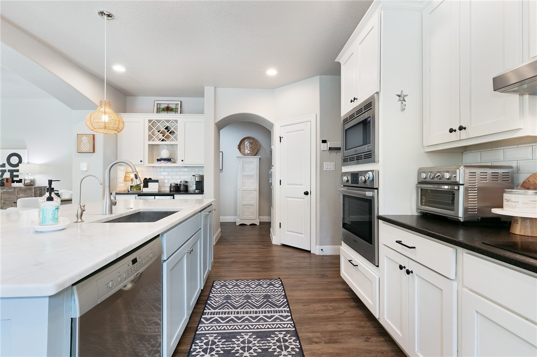 615 spacious sky Street , San Antonio, TX, 78260 | 8041955 | Realty Texas LLC