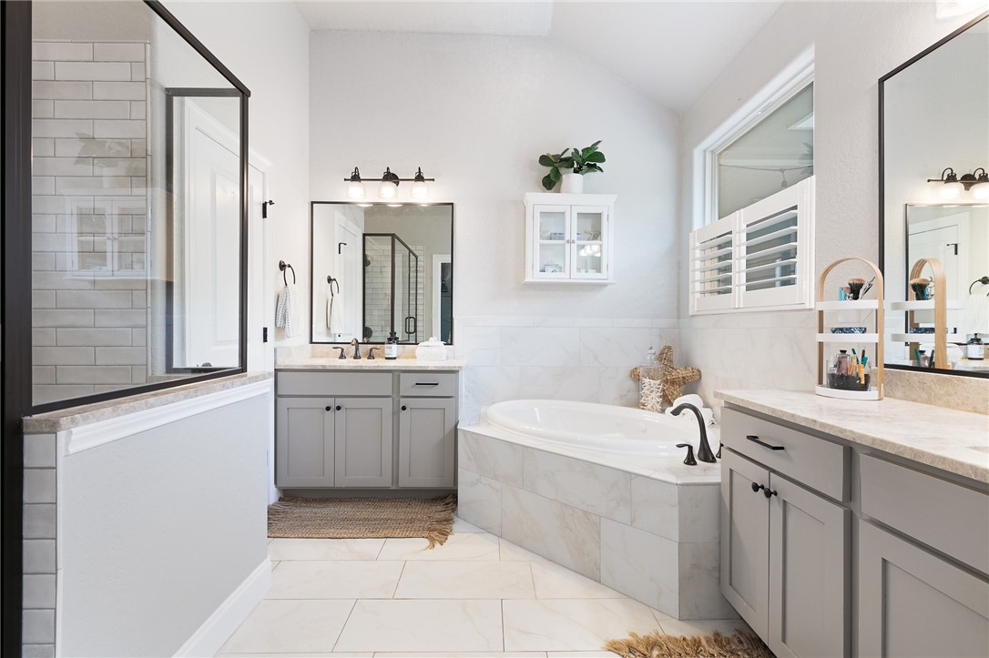 615 spacious sky Street , San Antonio, TX, 78260 | 8041955 | Realty Texas LLC