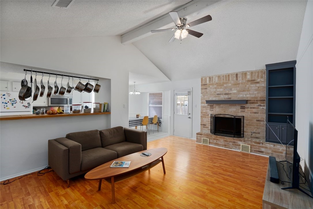 506 Meadowcreek Circle
