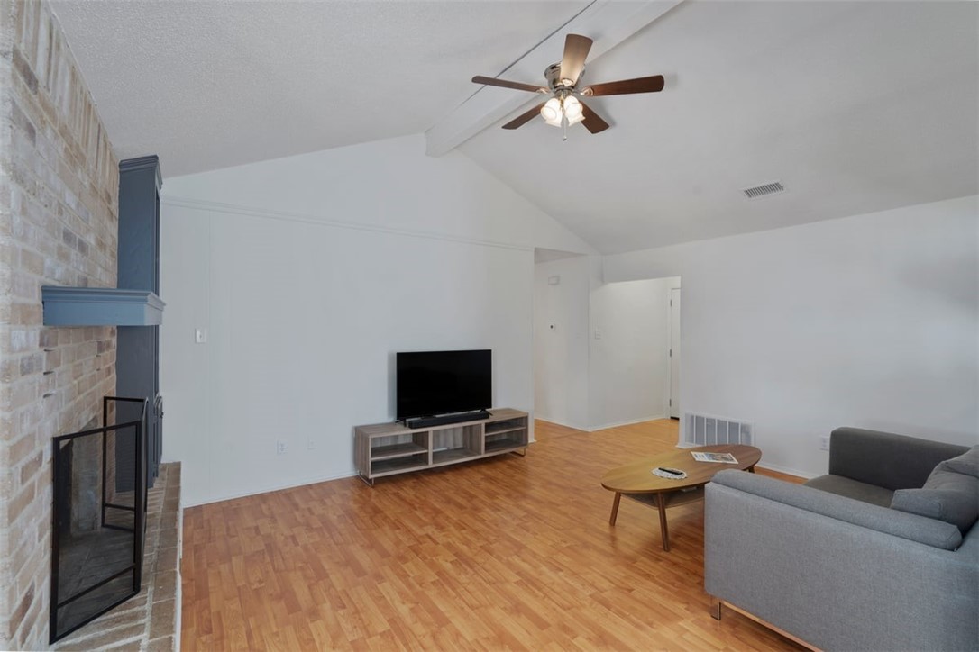 506 Meadowcreek Circle