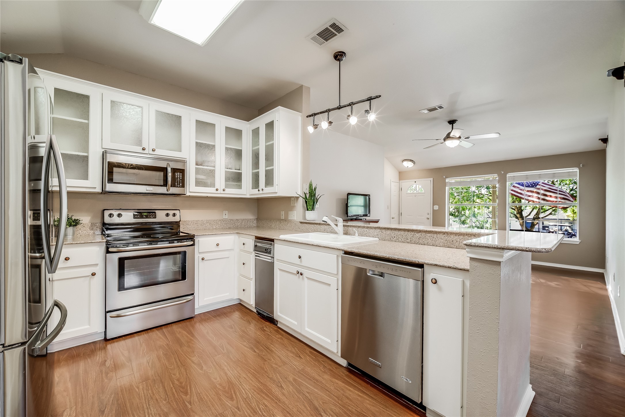 603 Whispering Hollow Circle , Point Venture, TX, 78645 | 95055650 | Realty Texas LLC