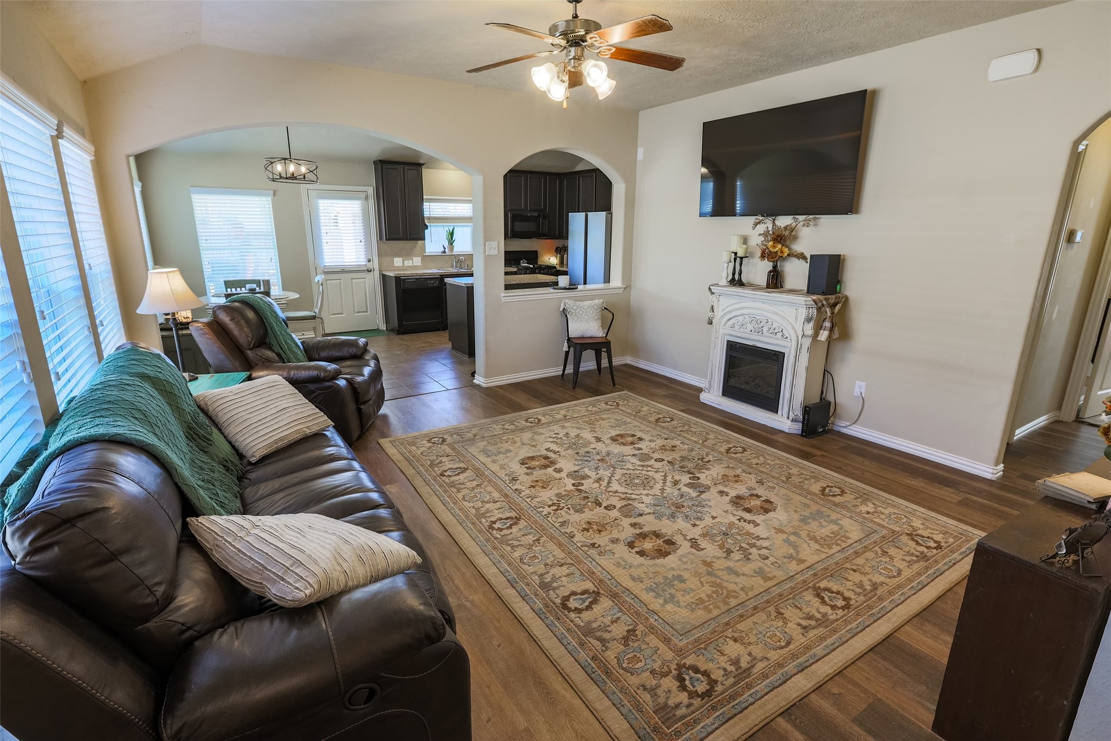 7027 Twin Creek Drive , Hitchcock, TX, 77563 | 62755847 | Realty Texas LLC