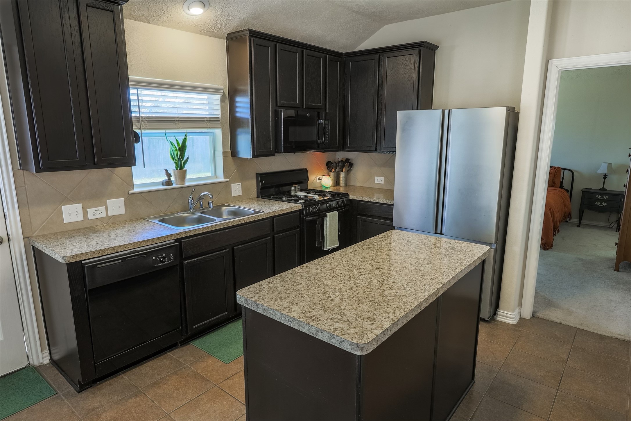 7027 Twin Creek Drive , Hitchcock, TX, 77563 | 62755847 | Realty Texas LLC