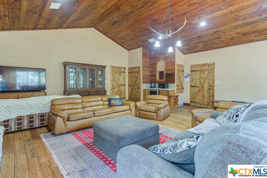 9365 River Road , New Braunfels, TX, 78132 | 494926 | Realty Texas LLC