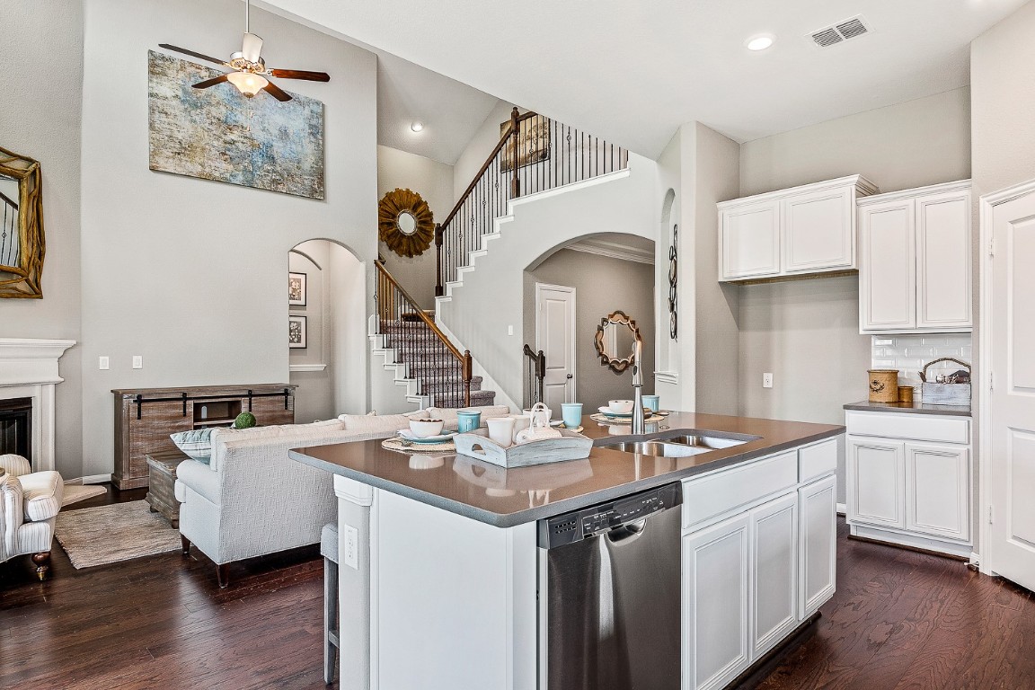 214 Zamora Course , Austin, TX, 78748 | 8804143 | Realty Texas LLC