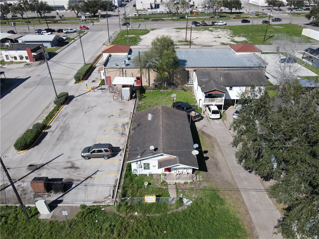 405 & 409 Chaparral Street, Alice, TX, 78332 | 411812 | Realty Texas LLC