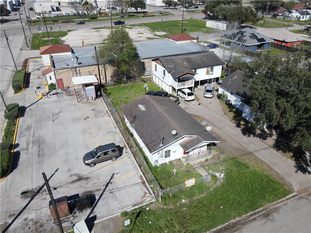 405 & 409 Chaparral Street, Alice, TX, 78332 | 411812 | Realty Texas LLC