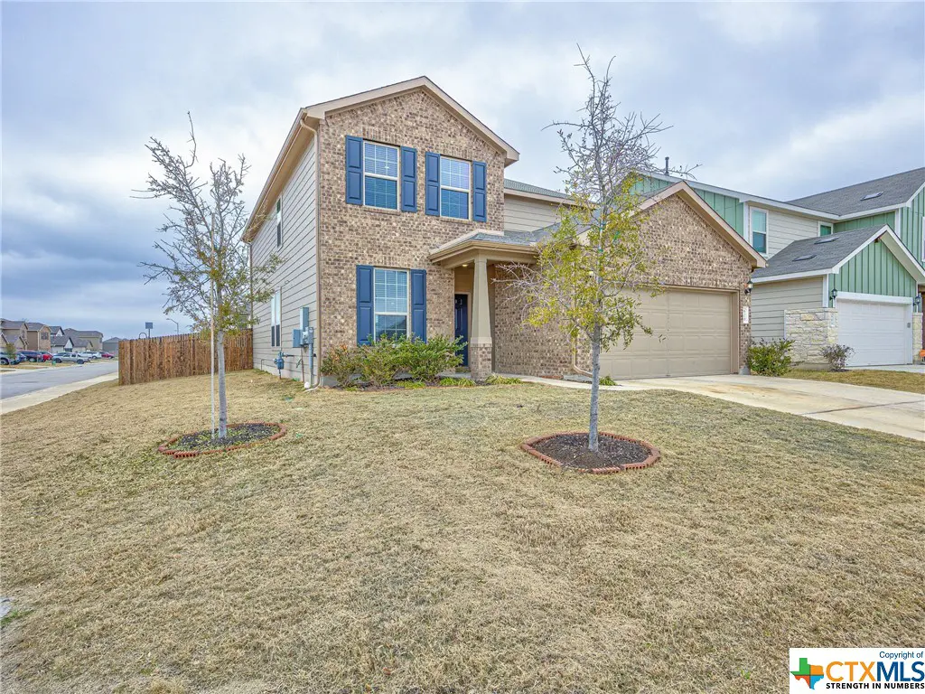 620 English Oak Street 