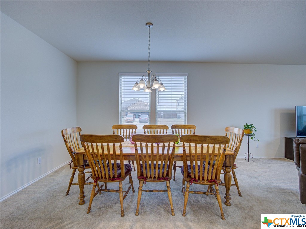 620 English Oak Street 