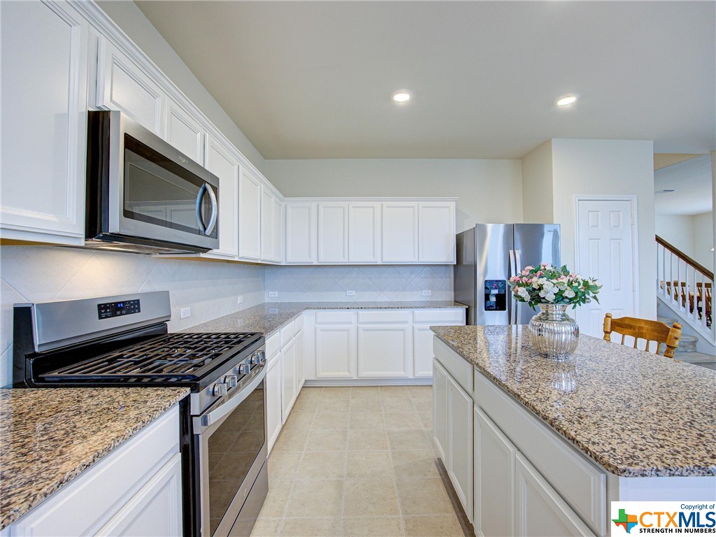 620 English Oak Street 