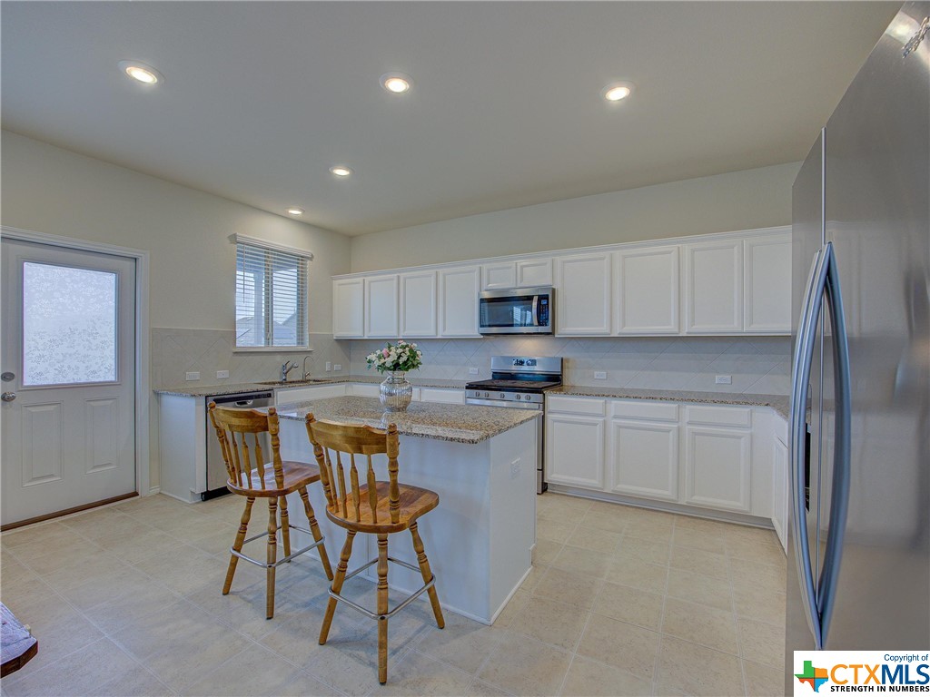 620 English Oak Street 