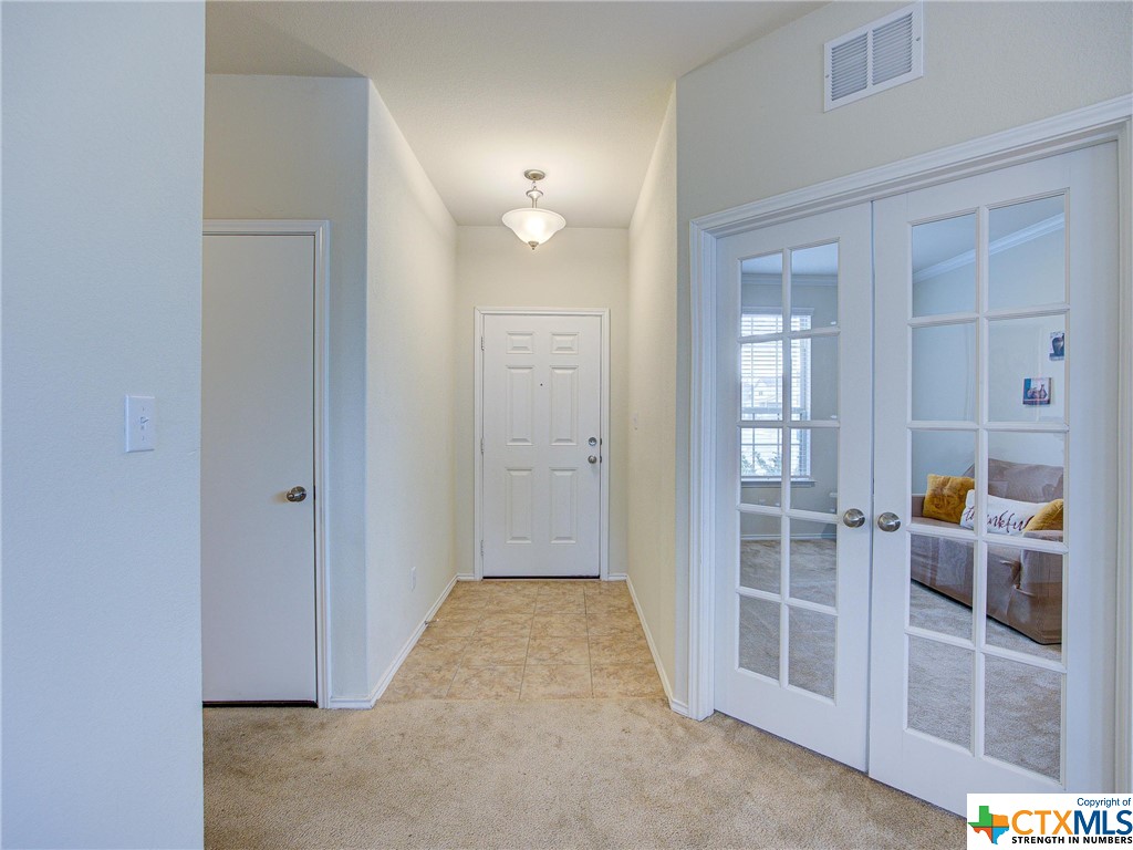 620 English Oak Street 