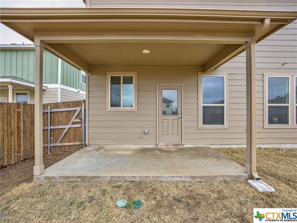 620 English Oak Street 