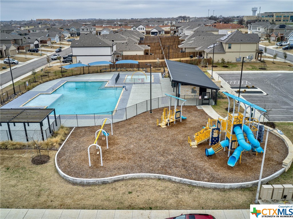 620 English Oak Street 