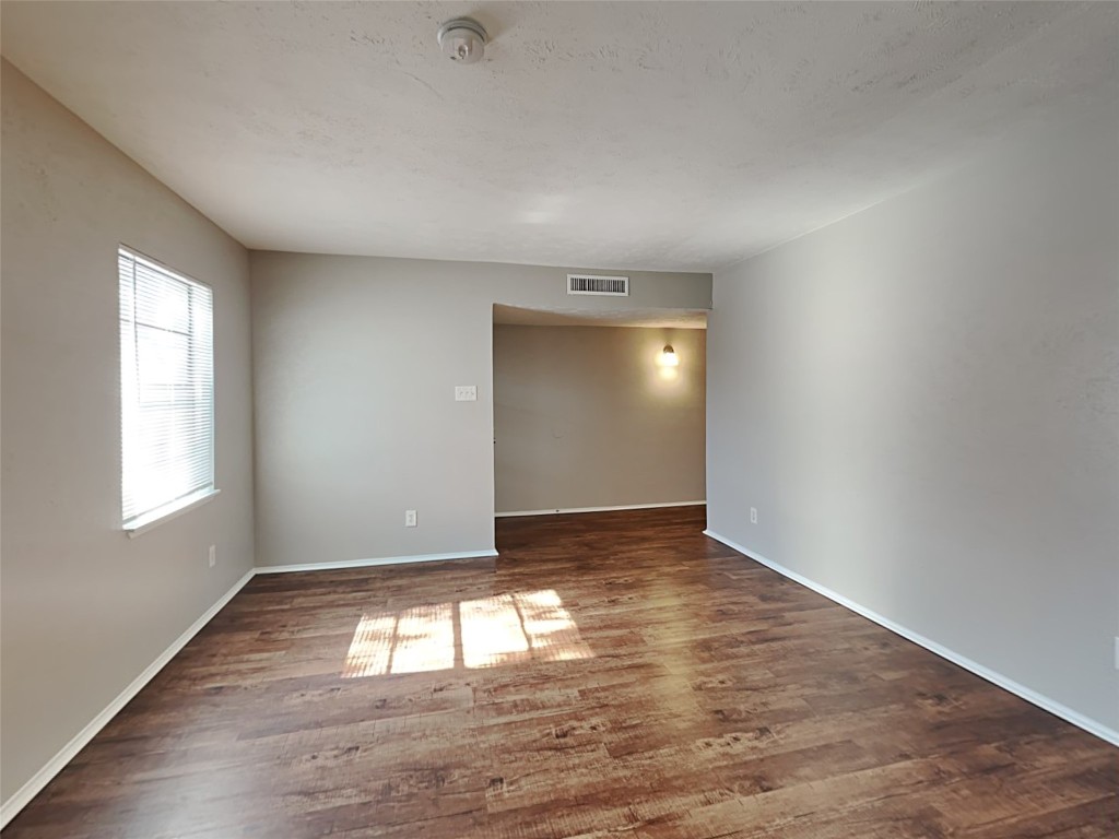 7125 HARDWOOD , Dallas, TX, 75249 | 20275900 | Realty Texas LLC