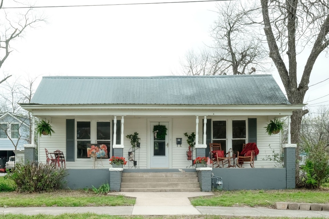Sold: 312 W 10th Street Blog Image Banner