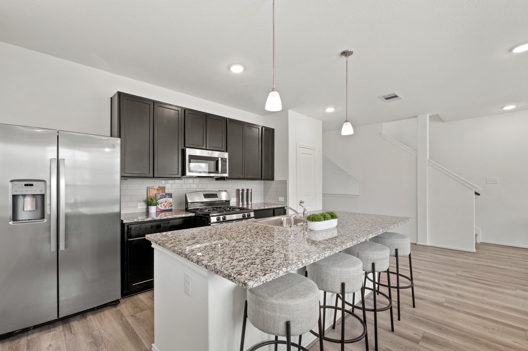 1408 Wycliffe Drive C , Houston, TX, 77043 | 95273222 | Realty Texas LLC