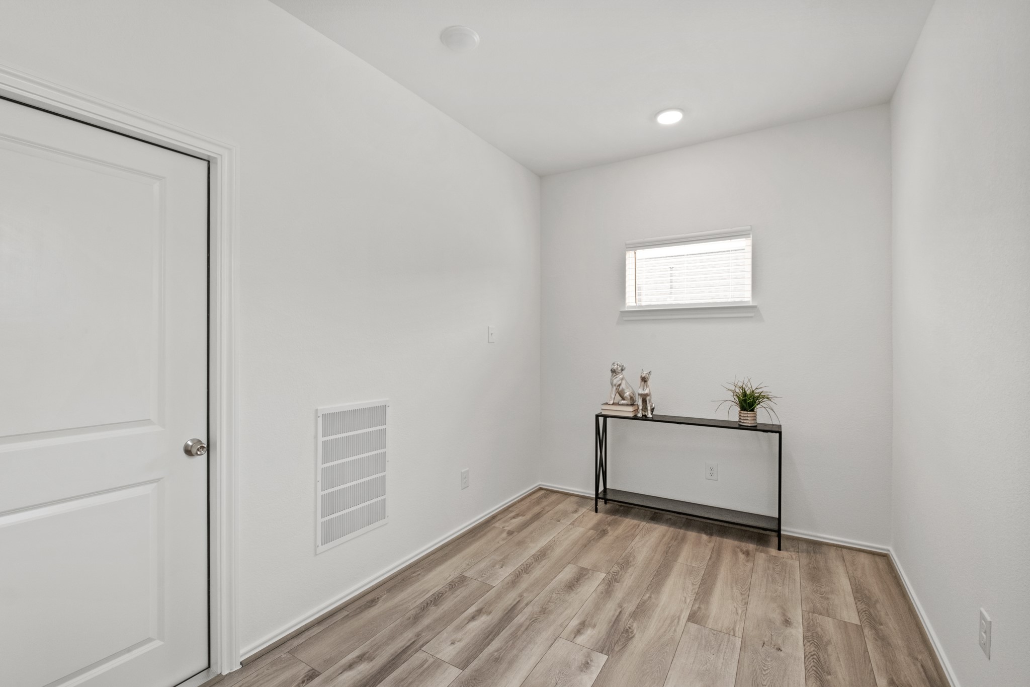 1408 Wycliffe Drive C , Houston, TX, 77043 | 95273222 | Realty Texas LLC
