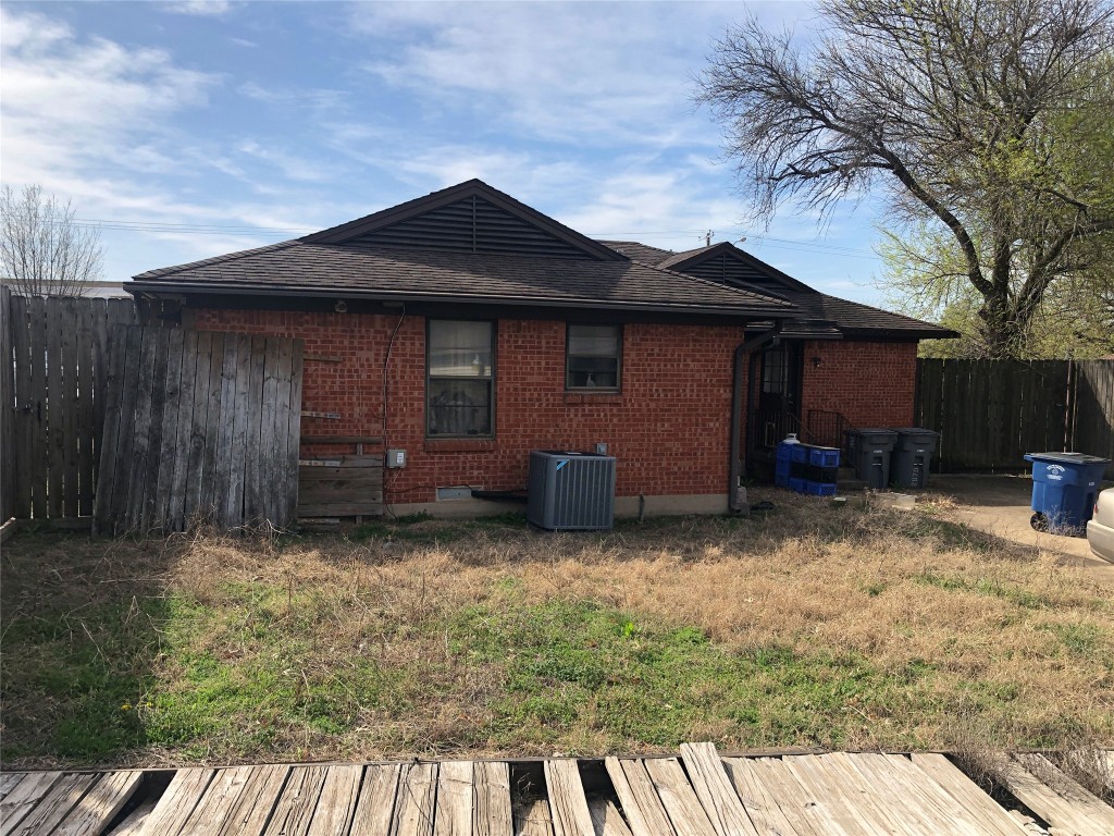 9711 Ferguson Road , Dallas, TX, 75228 | 20287044 | Realty Texas LLC