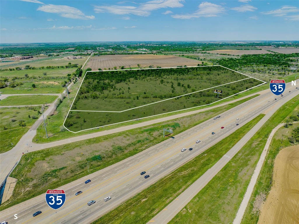 Under Contract: I-35 Hcr 3100, I-35 Freeway Blog Image Banner