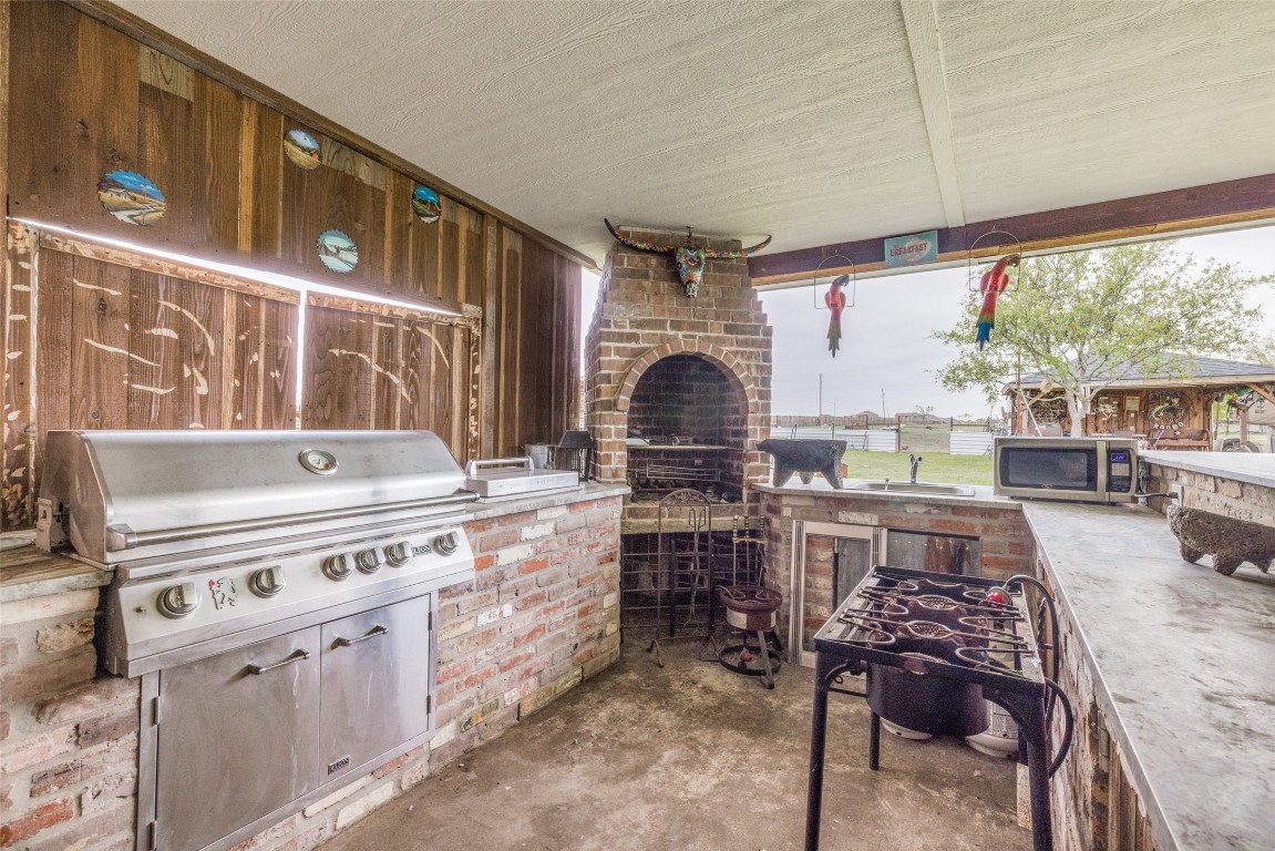 15010 Lasater , Dallas, TX, 75253 | 20300812 | Realty Texas LLC