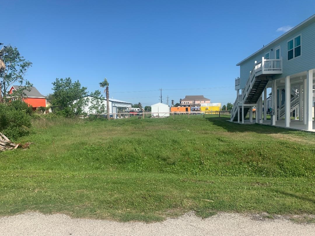 2111 Seahorse Lane , Crystal Beach, TX, 77650 | 69524444 | Realty Texas LLC