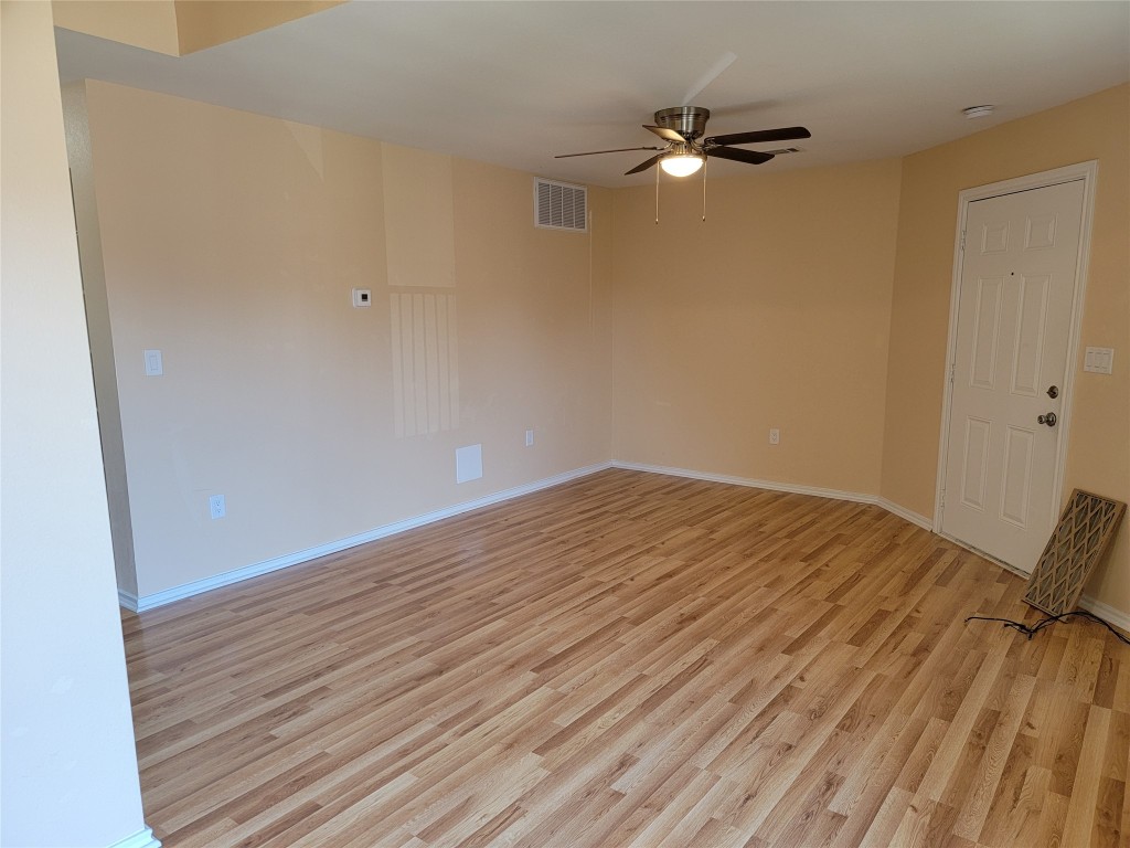9837 Walnut Street 206 , Dallas, TX, 75243 | 20301611 | Realty Texas LLC