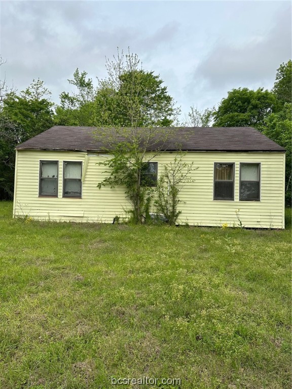 203 E John Street , Centerville, TX, 75833-1877 | 23005734 | Realty Texas LLC