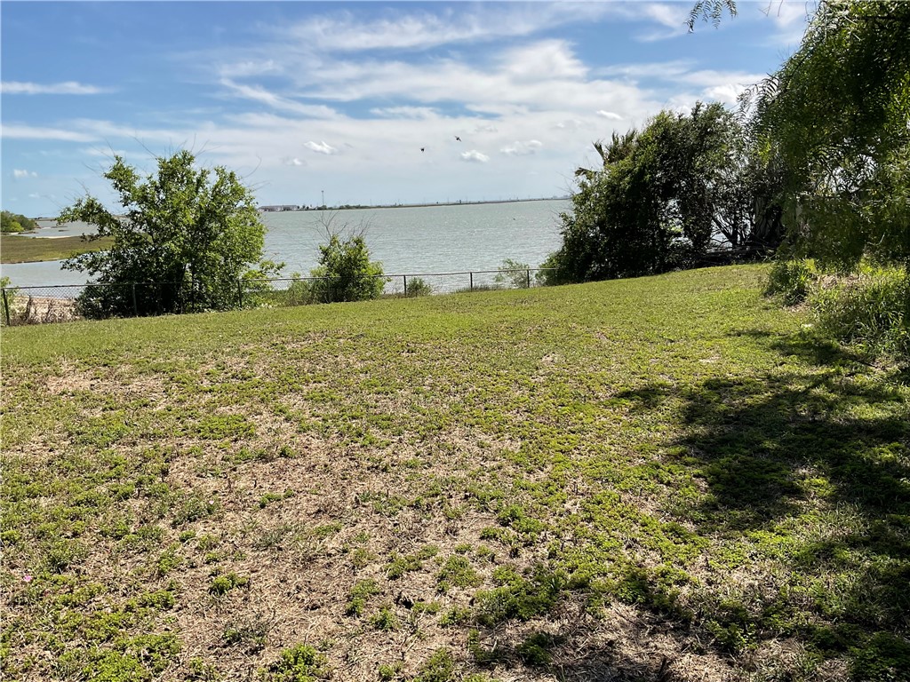 1014 Bluff Dr , Portland, TX, 78374 | 416884 | Realty Texas LLC
