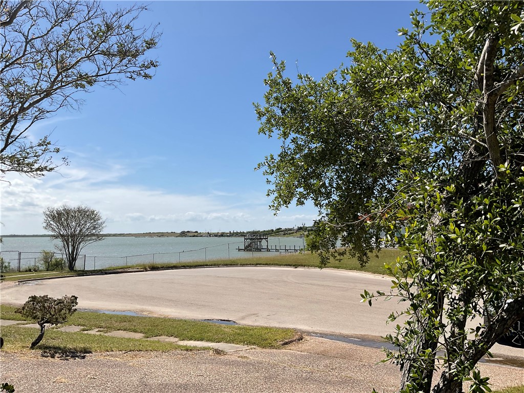 1014 Bluff Dr , Portland, TX, 78374 | 416884 | Realty Texas LLC