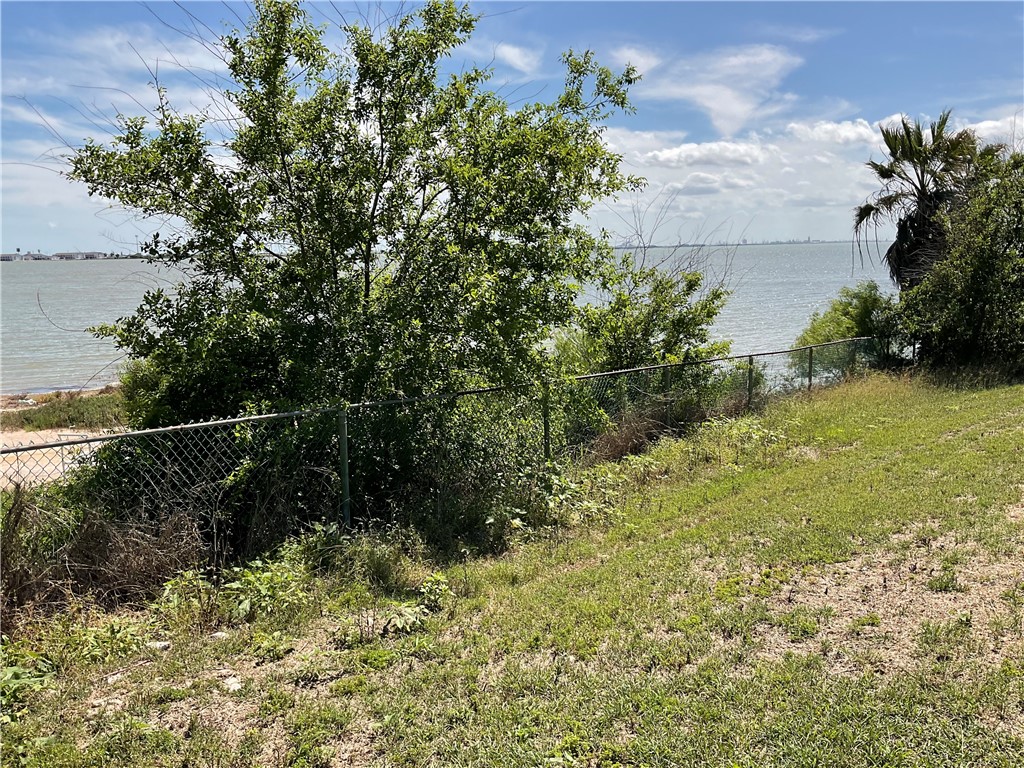 1014 Bluff Dr , Portland, TX, 78374 | 416884 | Realty Texas LLC