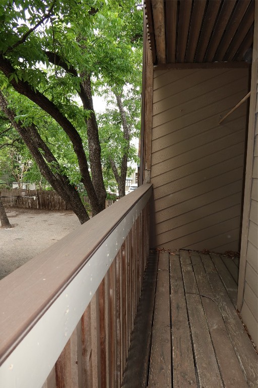 612 Park Place 202, Austin, TX, 78705 | 5623370 | Realty Texas LLC