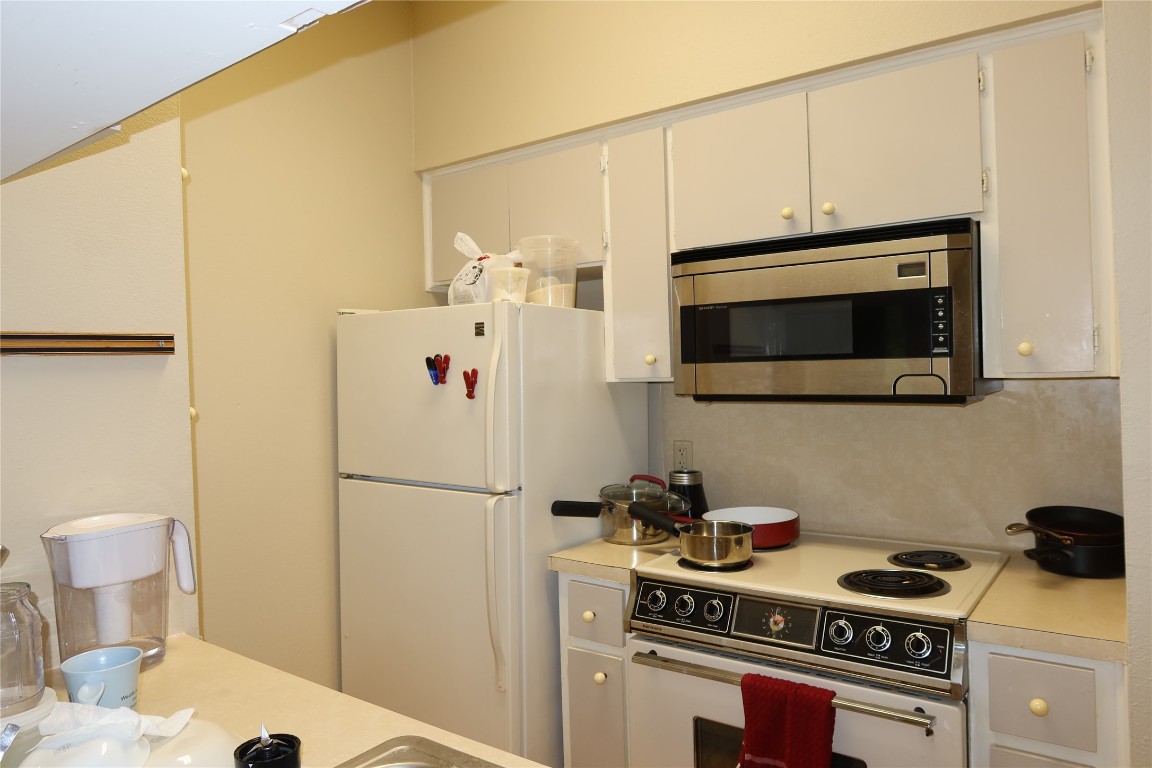 612 Park Place 202, Austin, TX, 78705 | 5623370 | Realty Texas LLC