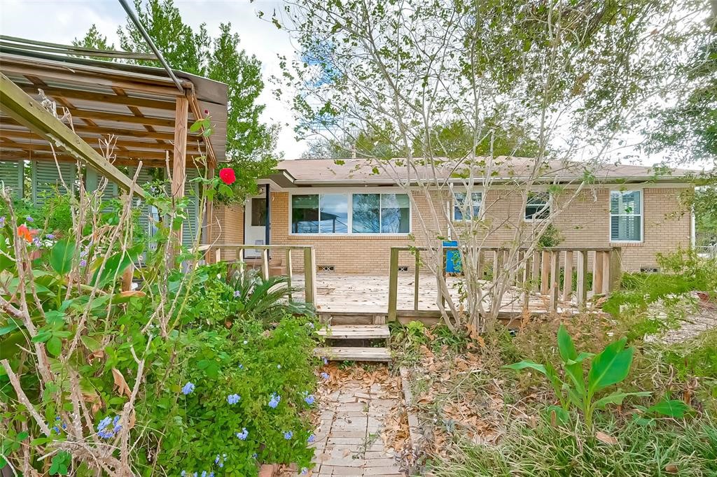 1200 N Meyer Street , Sealy, TX, 77474 | 71667420 | Realty Texas LLC