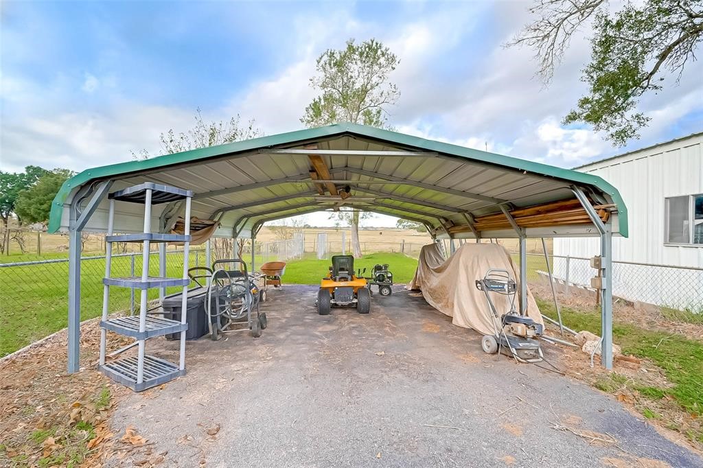 1200 N Meyer Street , Sealy, TX, 77474 | 71667420 | Realty Texas LLC